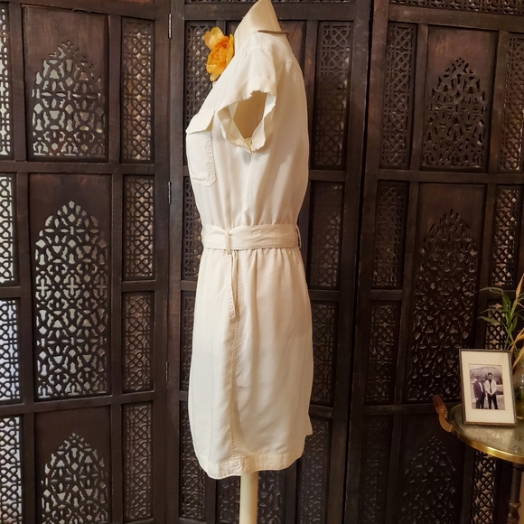 White Banana Republic short sleeved Dress - Picture 3 of 14
